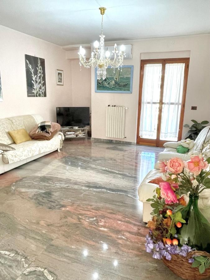 Apartmán La Vie En Rose Mattinata Exteriér fotografie